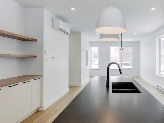 Apartment for rent in Longueuil, Quebec
