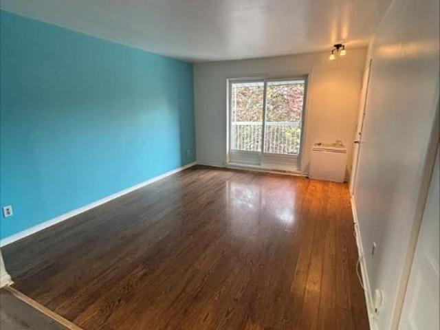 Apartment for rent in Pierre-de Saurel, Quebec