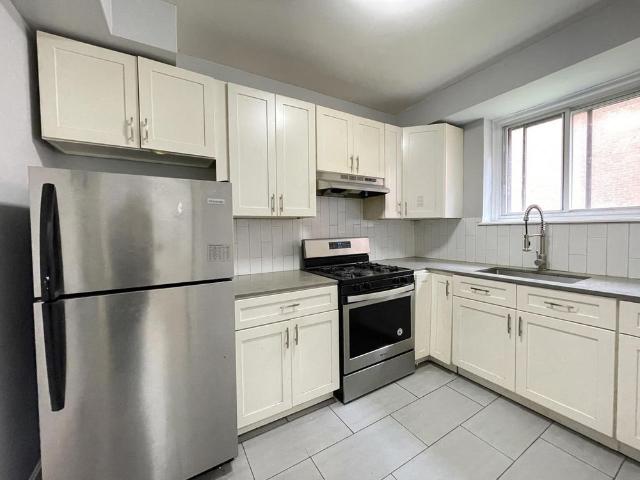 Apartment for rent in Cote-saint-luc, Quebec