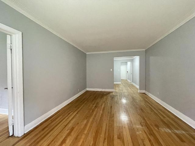 Apartment for rent in Cote-saint-luc, Quebec