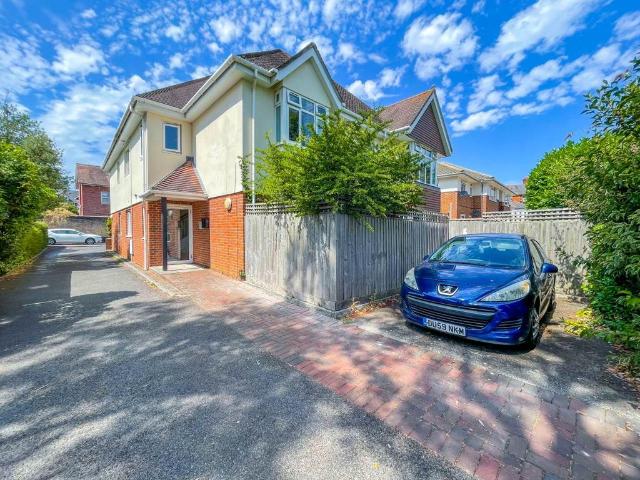 Apartment for rent in Boscombe, Bournemouth