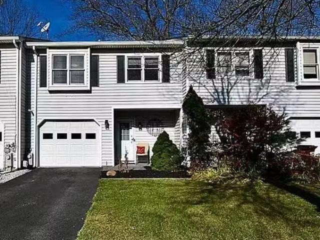 House for rent in Clifton Park