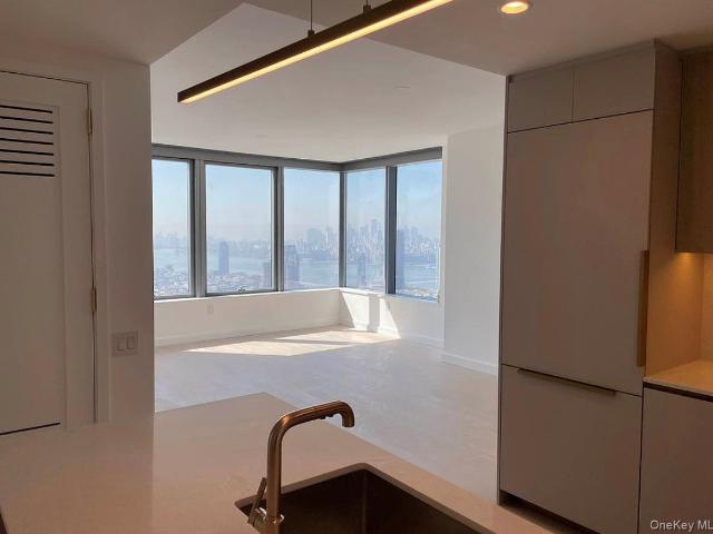 Condo for sale in Long Island City, New York