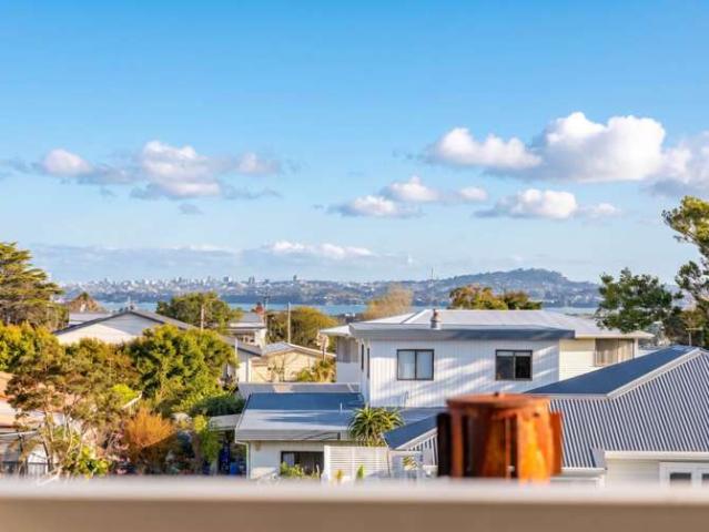 House for sale in Massey, Henderson-Massey
