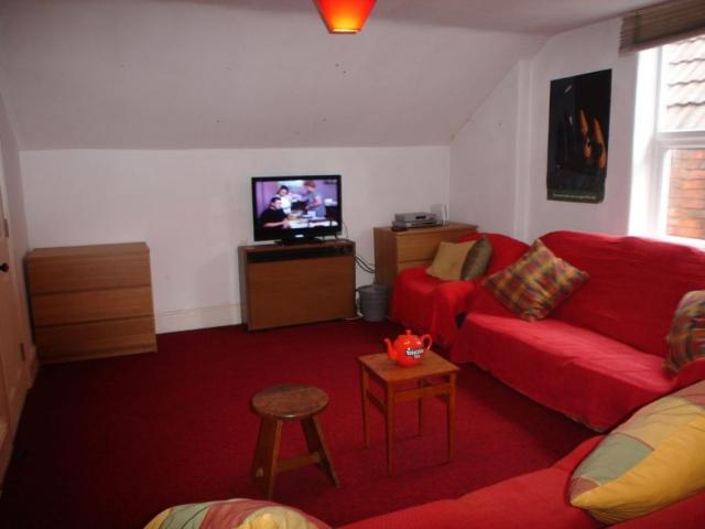 Room for rent in Elmfield, Leicestershire