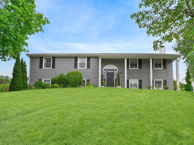 House for sale in Cos Cob, Connecticut