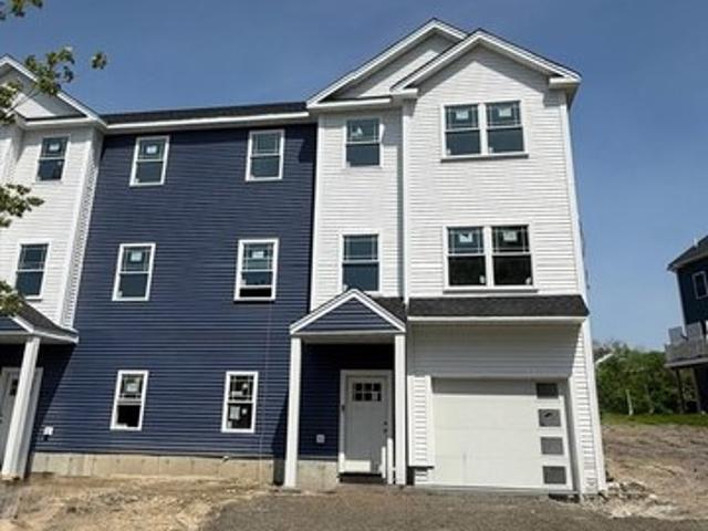 Condo for sale in Chelmsford, Massachusetts