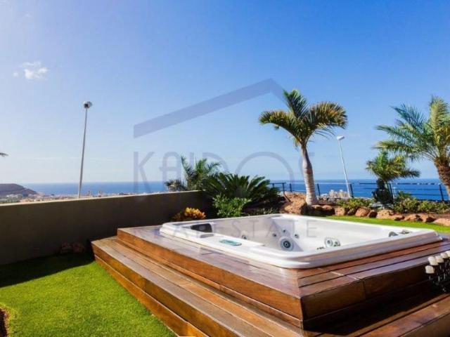 Apartamento en venta en Los Cristianos, Arona