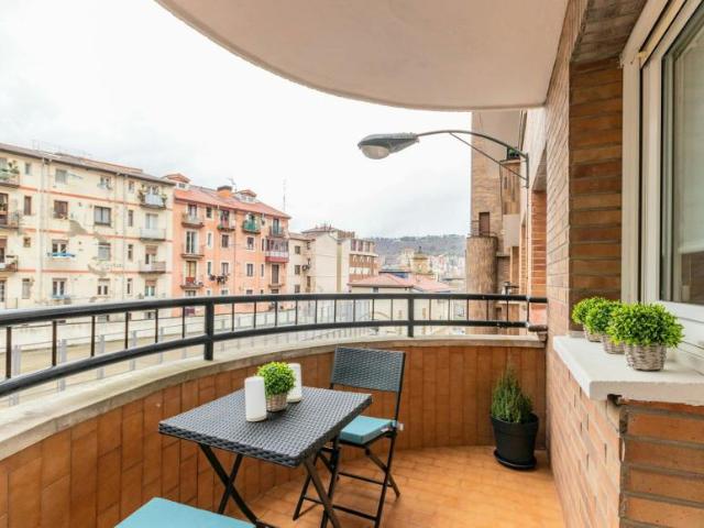 Apartamento en alquiler en Ibaiondo, Bilbao