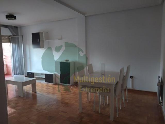 Apartamento en alquiler en Cánovas, Cáceres