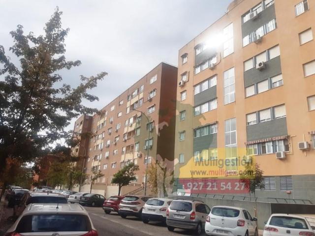 Apartamento en alquiler en Cáceres, Los Fratres