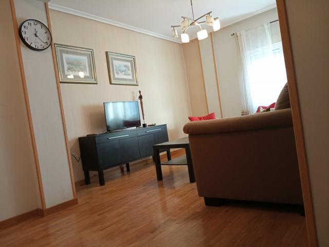 Apartamento en alquiler en Oviedo, Pumarín