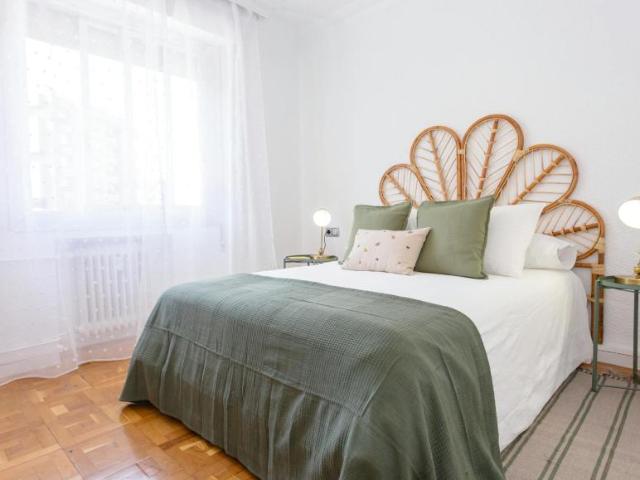 Apartamento en alquiler en Etxabakoitz, Iruñerria
