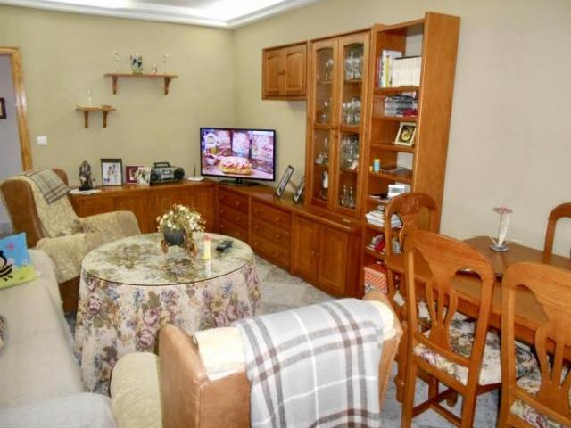 Apartamento en venta en Santa Marta, Badajoz