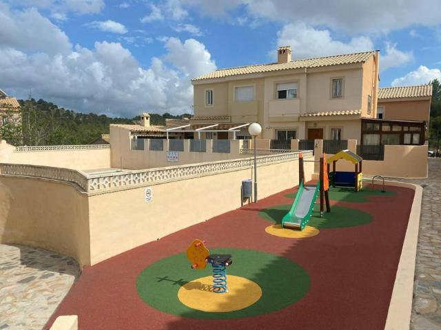 Casa en alquiler en la Marina Baixa, Valencia