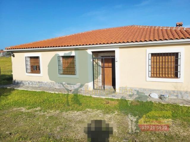 Casa en venta en Arroyo De La Luz, Extremadura