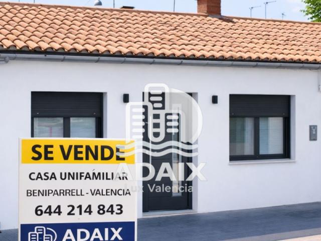 Casa en venta en Beniparrell, València / Valencia