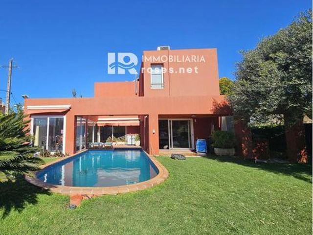 Casa en venta en Alt Empordà, Catalunya