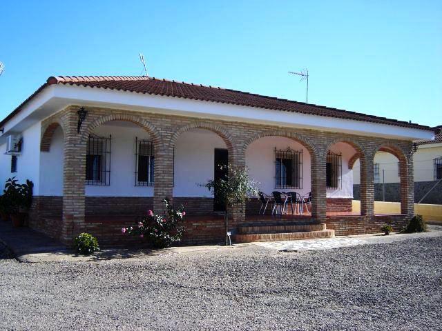 Casa en venta en Santaella, Andalucía