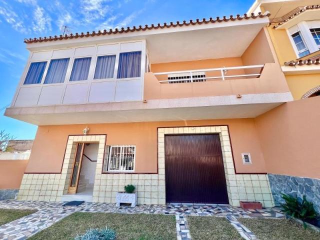 Casa en venta en Puerto de la Torre, Málaga-Costa del Sol