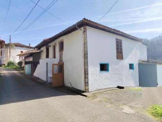 Casa en venta en Praúa, Pravia