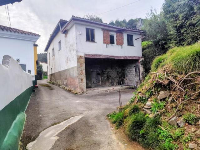 Casa en venta en Praúa, Pravia