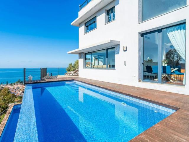 Casa en alquiler en Torre de Benagalbón, La Axarquía