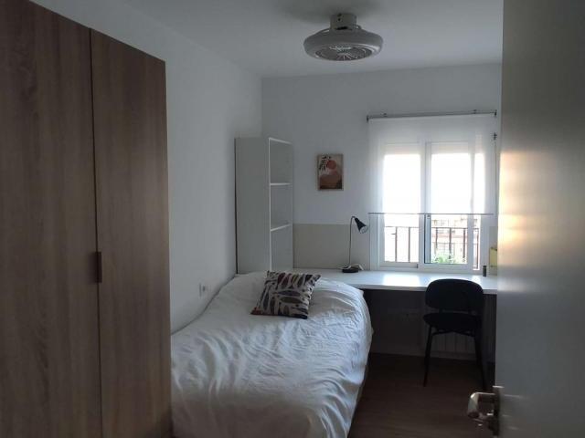 Habitación en alquiler en Alcalá De Henares, Madrid
