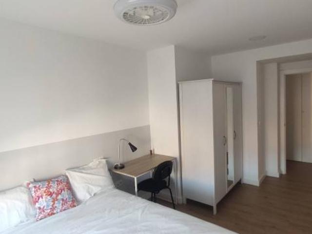 Habitación en alquiler en Alcalá De Henares, Distrito II