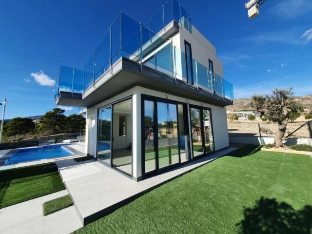 Villa en venta en Benidorm
