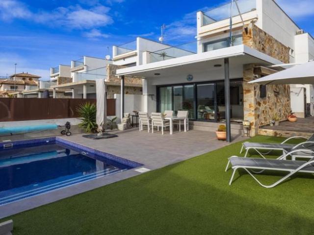 Chalet en venta en Cabo Roig, el Baix Segura / La Vega Baja