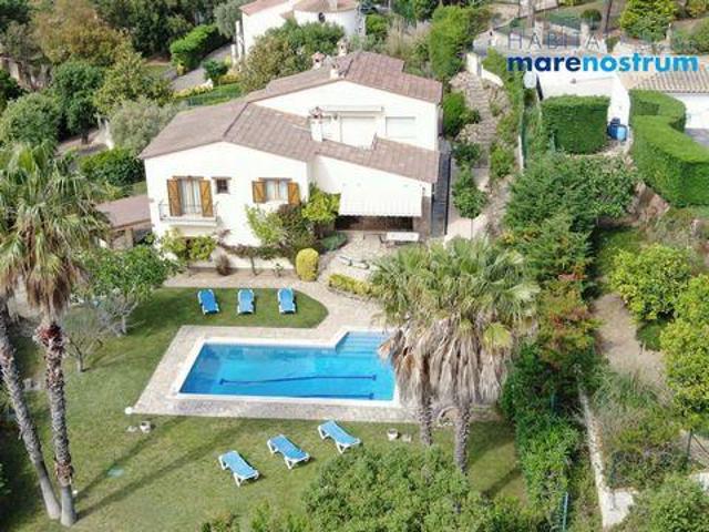 Villa en alquiler en Calonge