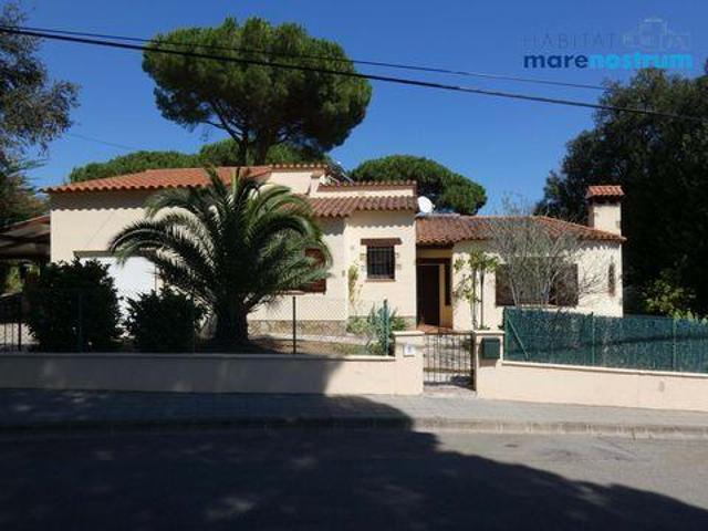 Villa en alquiler en Calonge