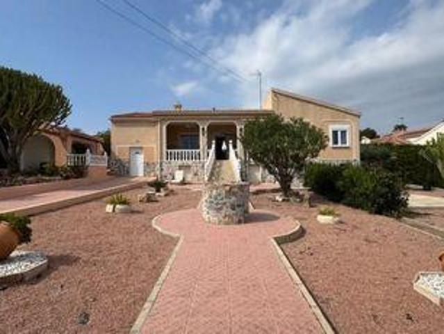 Chalet en venta en Quesada, Andalucía