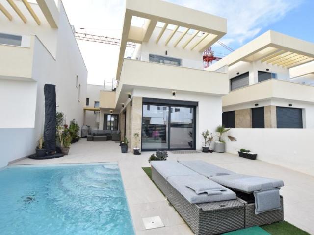 Chalet en venta en Barrio de los Miras, el Baix Segura / La Vega Baja