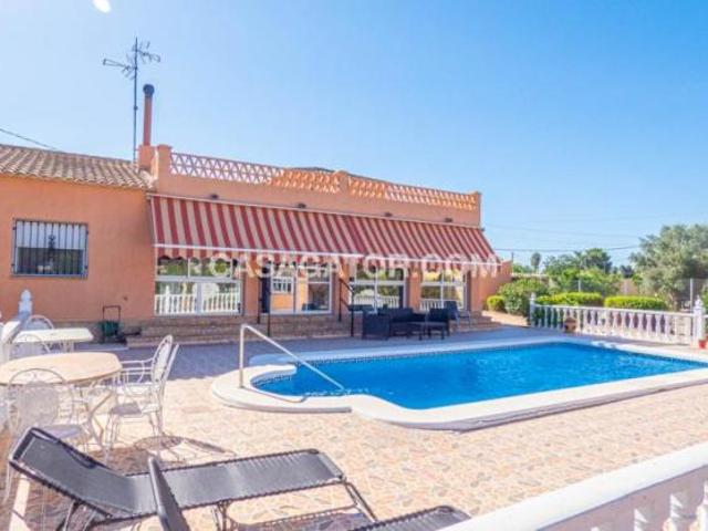 Villa en venta en Rafal