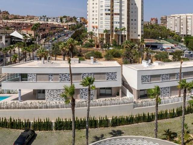 Villa en venta en San Juan De Alicante