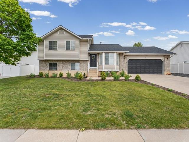 House for sale in Kaysville, Utah