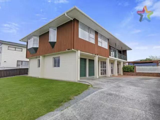 House for sale in Days Bay, Wellington