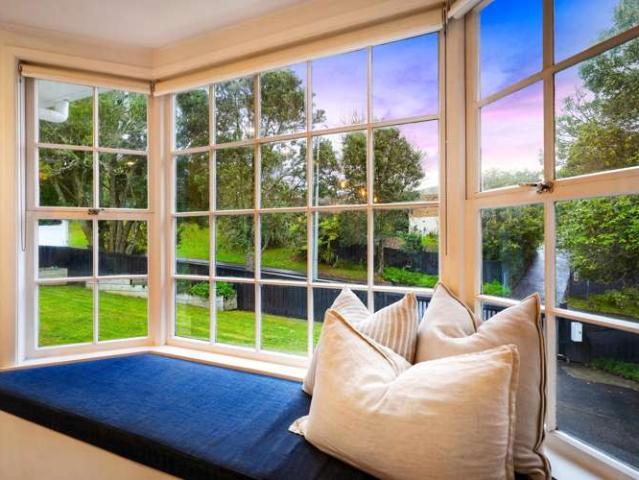 House for sale in Oratia