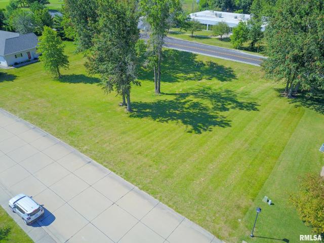 Land for sale in Carlinville, Illinois