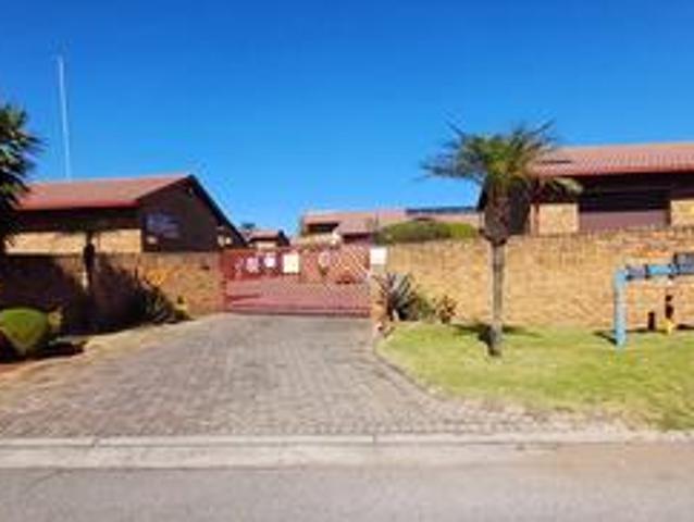Townhouse for sale in Ekurhuleni, Gauteng
