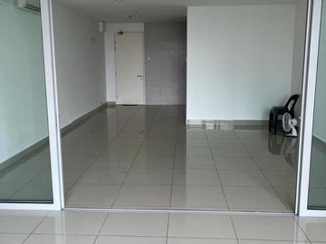 Serviced Residence for sale in Seri Kembangan, Majlis Bandaraya Subang Jaya