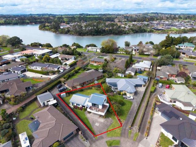 House for sale in Awhitu, Oroua County