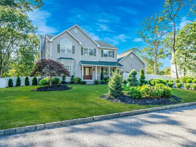 Property for rent in Centereach, New York