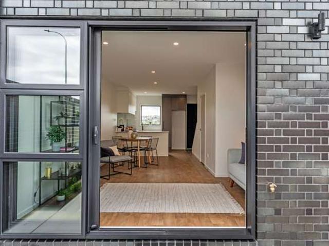 Townhouse for sale in Manurewa, Oroua County