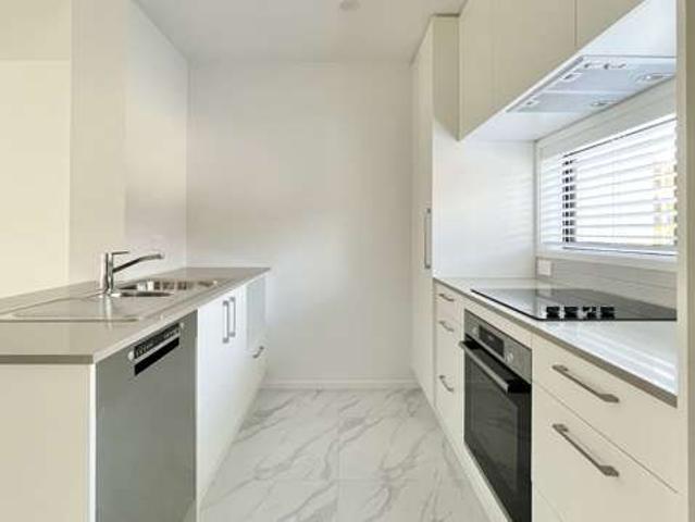 Townhouse for rent in Wairau Valley