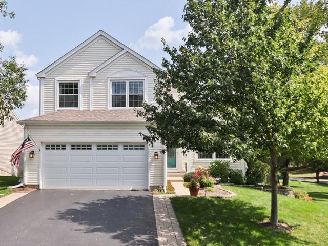 House for sale in Mchenry, Illinois