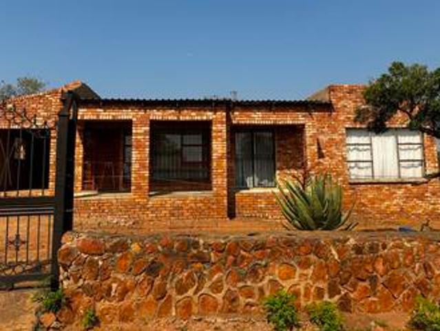 House for sale in Hartbeespoort Dam Nature Reserve, North West