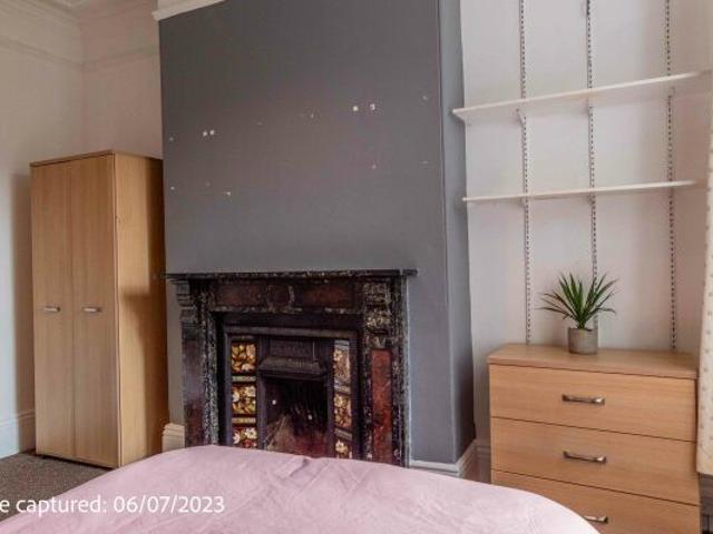 Room for rent in Clifton Without, High Field